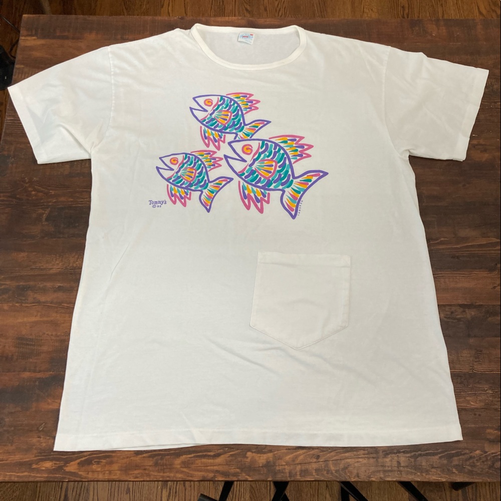 Vintage Tommy’s single stitch 1993 fish design
